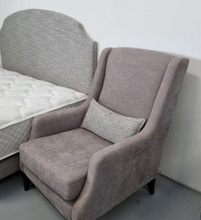 Load image into Gallery viewer, Arm Chair's