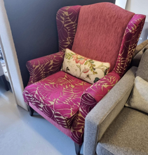 Load image into Gallery viewer, Arm Chair's